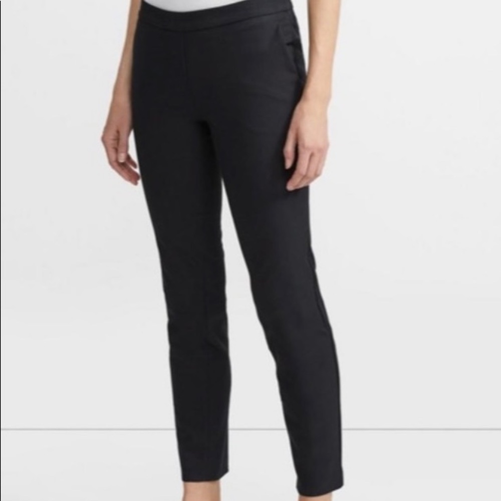 Theory stretch pull-on pants. Style: Thaniel Bistretch
